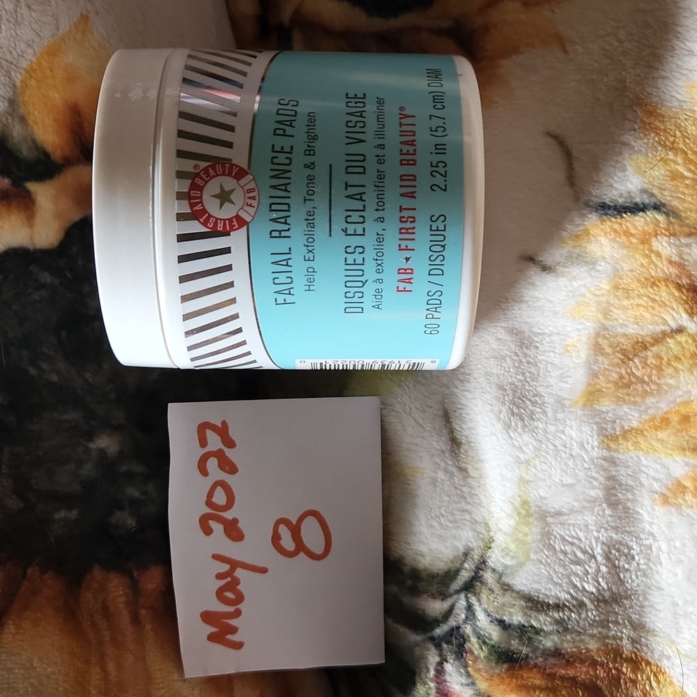 Facial Radiance Pads